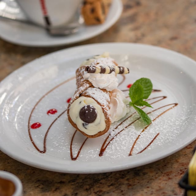 Cannolo.